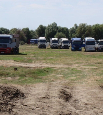 Ренійська міськрада узаконила парковку для фур, яку облаштувала обласна Служба автодоріг