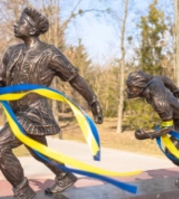Луцьким кликунам, встановленим у Центральному парку, дали імена