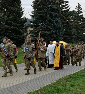 В Ужгороді попрощалися із загиблим захисником Юрієм Левченком