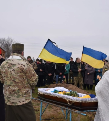 У Рожищі навколішки зустріли загиблого захисника Святослава Симінського. ФОТО