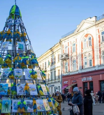 Нові графіки відключень світла та Полтава без ялинки — головне за 30 грудня