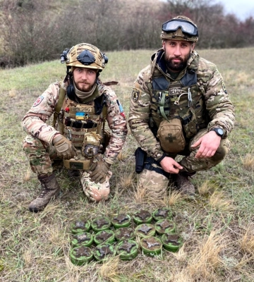На Херсонщині вибухотехніки поліції Сумської області розміновують заміновані рашистами поля