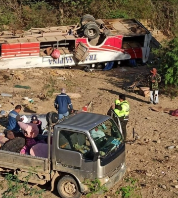У Болівії автобус зірвався в гірську ущелину, 11 загиблих