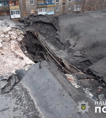 На Донеччині окупанти атакували Авдіївку та обстріляли будівлю поліції