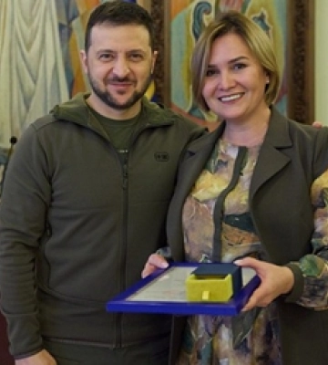 Зеленський нагородив волонтерку з Волині «Золотим серцем» (фото, відео)
