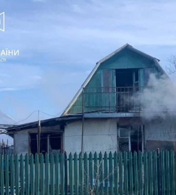 На Одещині господар розпалював піч та ледве не спалив будинок,- ФОТО
