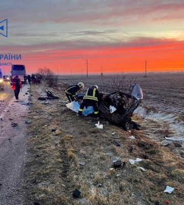 Смертельна ДТП на Волині: легковик протаранив автобус 