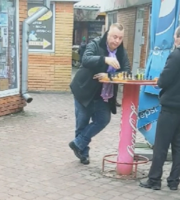 Непорушна реакція рівнян на повітряну тривогу (ВІДЕО)