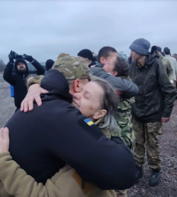 Україна повернула додому 140 полонених. Фото