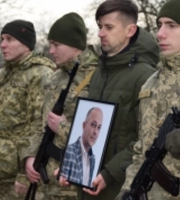 У селі біля Рівного попрощались з молодшим сержантом Віктором Грицаєм