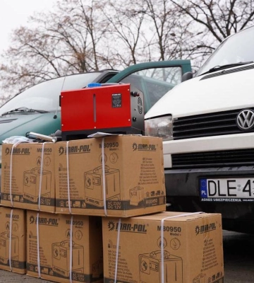 Полтавщина передала військовим автівки та теплові гармати