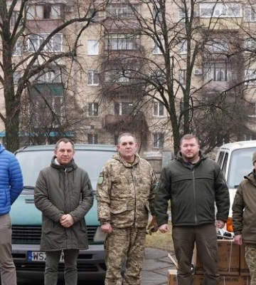 Полтавщина передала військовим автівки та теплові гармати