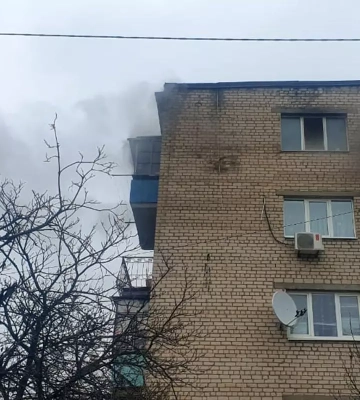 У Дніпрі на 20-річчя Перемоги чоловік підпалив квартиру: постраждали коти (відео)