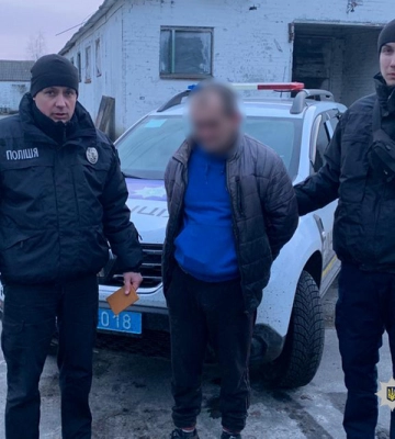 На Черкащині затримано зловмисника, який вдарив ножем двох чоловіків
