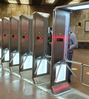На некоторых станциях киевского метро сломались турникеты