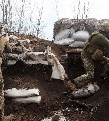 На Луганщині тривають запеклі бої за ключову трасу області – британська розвідка