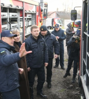 Рятувальники Рівненщини отримали спецтехніку від німецьких партнерів