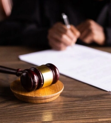 В Ізмаїлі суд виніс вирок збоченцю, який багато років розбещував неповнолітню падчерку