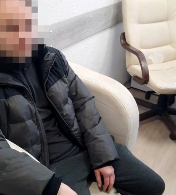 Під час сімейної сварки киянин побив 13-річну доньку