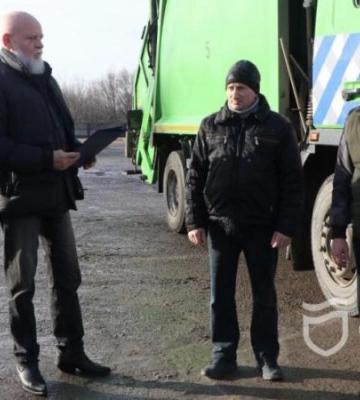 В Дніпрі комунальникам-рятувальникам вручили премії за пильність