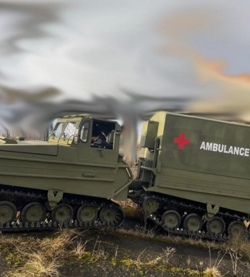 Бійцям на фронт передали санітарні машини-амфібії Bandvagn 202 (ФОТО)
