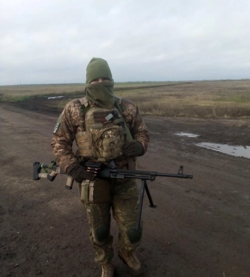З масажистки в кулеметниці: рівнянка зі зброєю в руках захищає країну