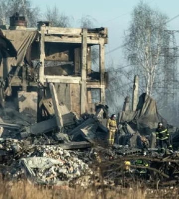 Знищену в Макіївці базу окупантів після удару ЗСУ показали на супутникових фото