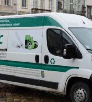 Львів&#039;яни можуть здати на утилізацію батарейки: графік роботи екобуса у січні