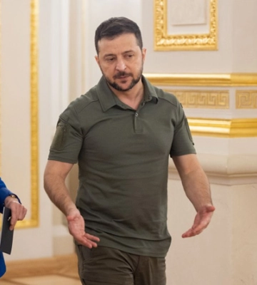 Перша телефонна розмова у новому році: голова Єврокомісії пообіцяла Зеленському почати виплати 18 млрд євро