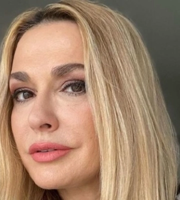 Ольга Сумська поділилася архівними фото зі своєю старшою донькою
