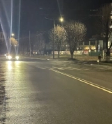 У Луцьку водій збив жінку і втік. Його розшукують