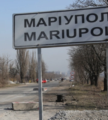 У Маріуполі до будівництва укріплень ворог залучив мешканців Сєверодонецька