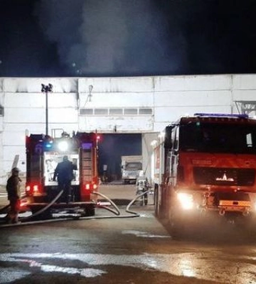 У Запоріжжі горів склад з сировиною соняшника