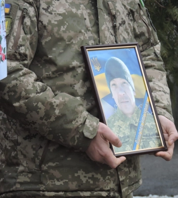 Роменська громада провела в останню путь українського захисника