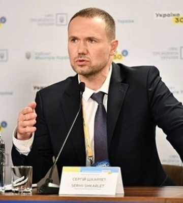 За границей находятся около 500 тыс. украинских школьников - Шкарлет