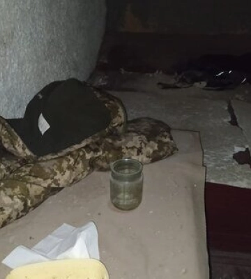 У будівлі обласного главку поліції Херсонщини виявили чергову катівню, яку облаштували російські окупанти. ФОТОрепортаж