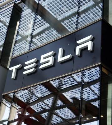 Південна Корея оштрафувала компанію Tesla на $2,2 млн через маніпуляції з характеристиками електромобілів