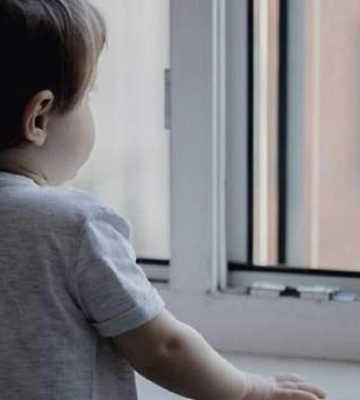 В Броварах 4-летний мальчик выпал из окна на седьмом этаже