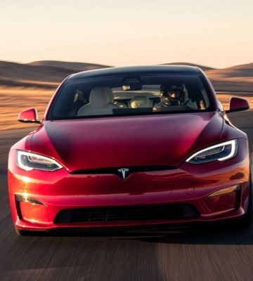Tesla оштрафовали на 2,2 миллиона долларов за ложную рекламу