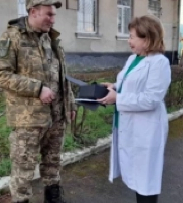 Як працівники волинських лабцентрів підтримують військових