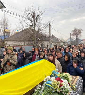 Сум і відчай: на Закарпатті провели в останній шлях ще одного Героя із 128 бригади (ФОТО)