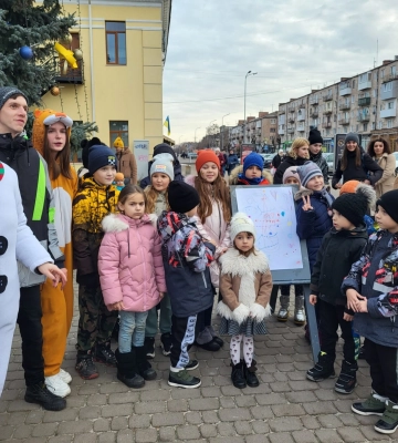 Троє дітей на кар&#039;єрі пішли під кригу: врятували двох