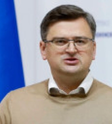 &quot;Спорт поза політикою&quot;: Кулеба запросив президента МОК на зруйновану льодову арену в Дружківці