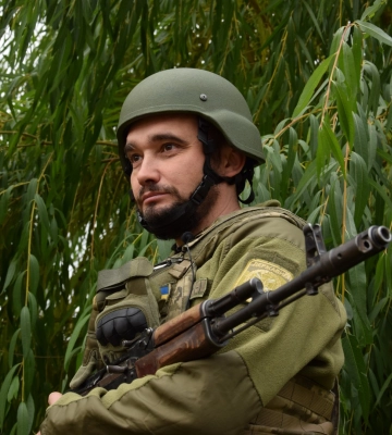 Я захищаю своїх рідних та народ, який хоче жити у вільній державі, – прикордонник Олександр