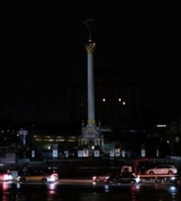 Світло має бути, але не скрізь: яка ситуація з відключеннями у Києві зараз