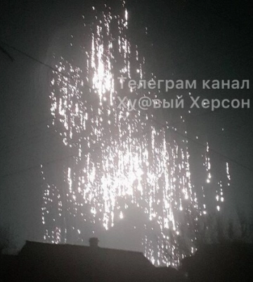 Россияне обстреляли Херсон зажигательными снарядами: жуткие кадры