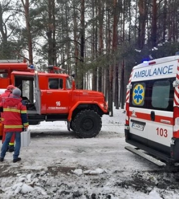 Автобус, &quot;швидка&quot;, тягач та авто електриків: волинські рятувальники за добу відбуксирували п&#039;ять автомобілів