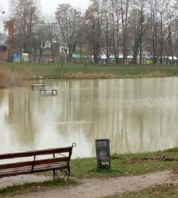 В озері одного з львівських парків виявили тіло 17-річної дівчини