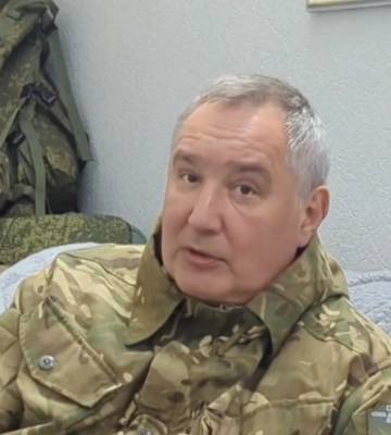 Показали будущее, – Подоляк потроллил Рогозина из-за ранения в ягодицу
