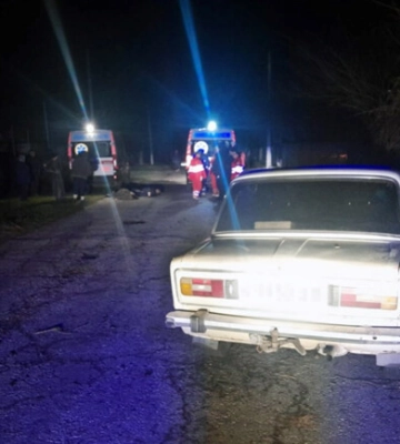 В селе под Запорожьем пьяный водитель сбил насмерть двух пешеходов